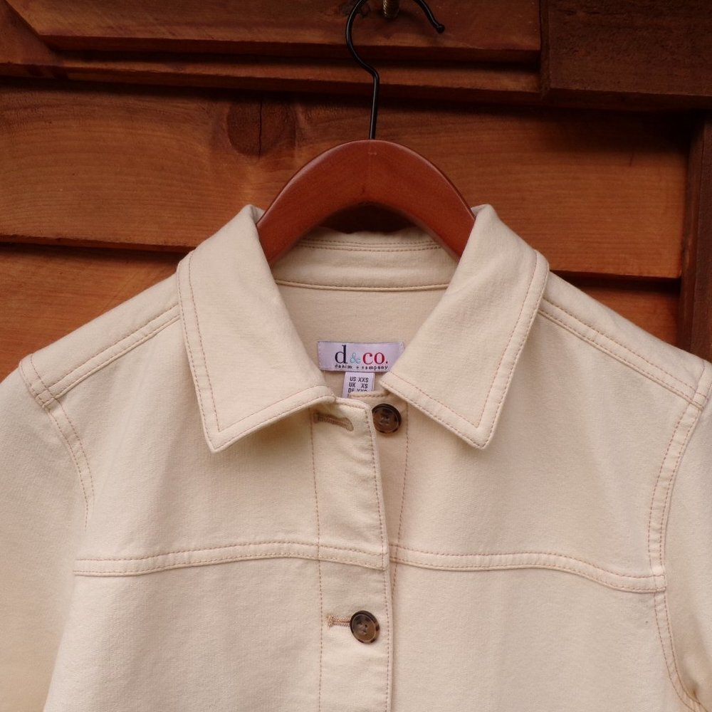 D & Co  Women's Stretchy Beige Jacket Button Front Women’s Size XXS. NWOT. - Picture 3 of 10